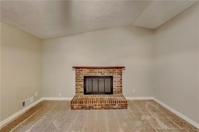 Photo - 4579 N Woodlake Ln SE