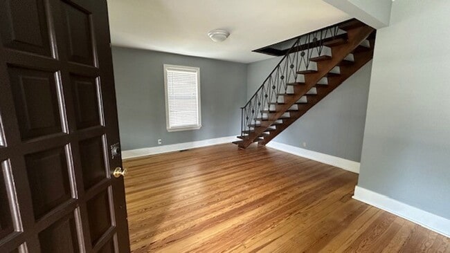 Photo - 815 Roberts St