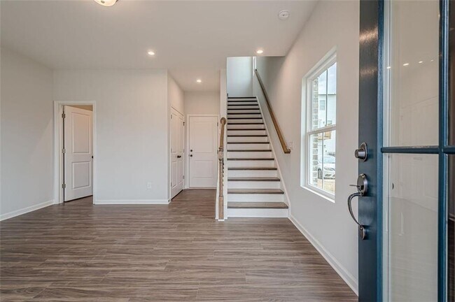 Photo - 1444 Creekside Cir NW