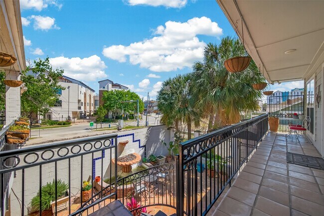 Photo - 1404 Welch St Unit 8