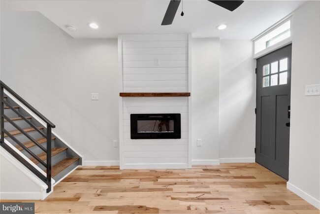 Photo - 2039 E Letterly St