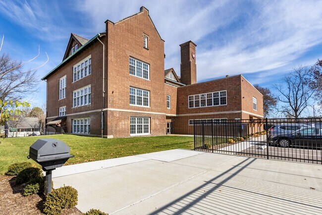 Photo - Wilkinson Lofts | A Schoolhouse Reimagined Unidad 401