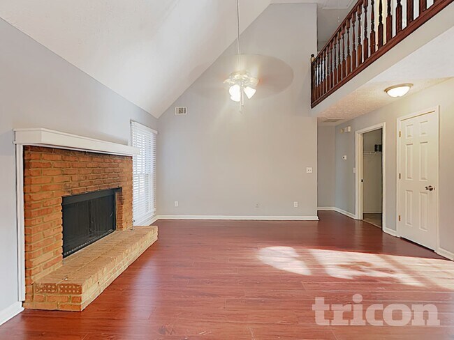 Photo - 2651 Laurel Woods Ln SE