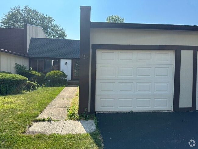 Building Photo - 234 Cascade Dr Rental