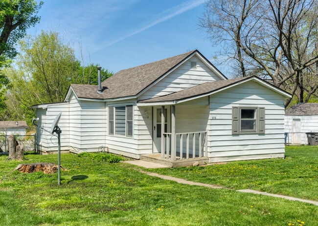 Building Photo - 2 Bedroom 1 Bath - Pyramid Properties!! Rental