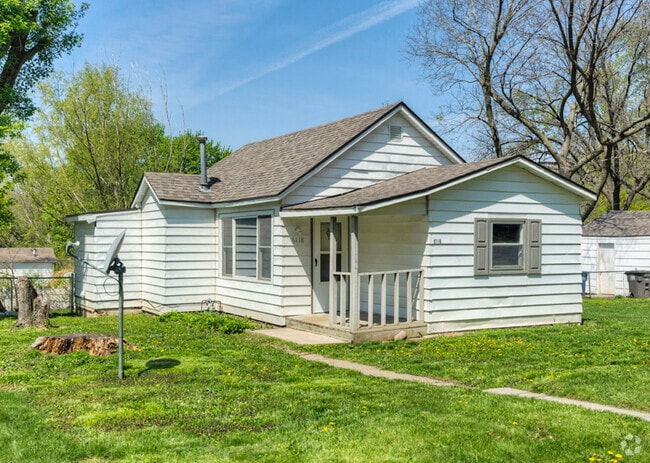 Building Photo - 2 Bedroom 1 Bath - Pyramid Properties!! Rental