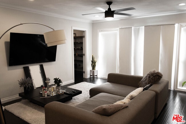 Photo - 5651 Windsor Way Unit 202