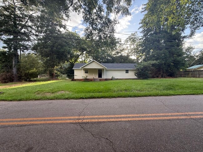 Building Photo - 108 Church Rd