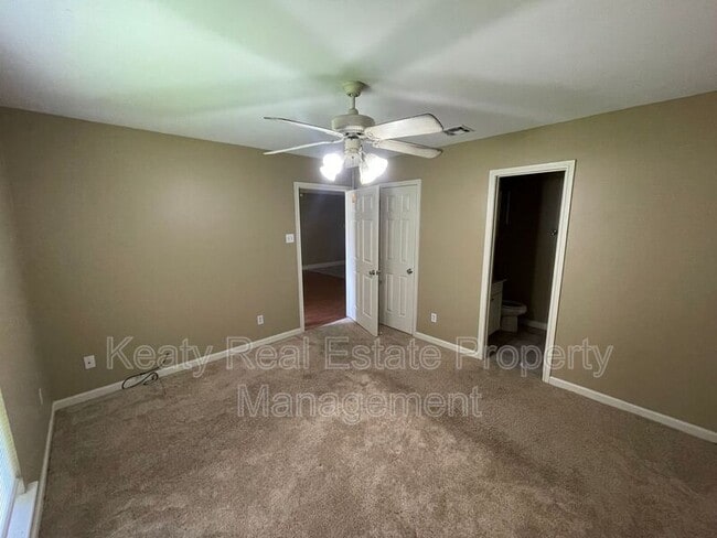 Photo - 207 Rural St