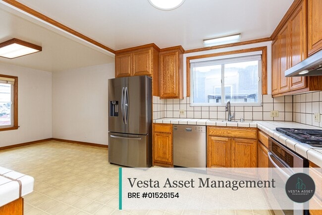 Photo - Bright & Inviting Three-Bedroom Home with Easy City Access