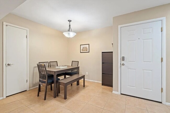 Photo - 540 N May Unit #2110
