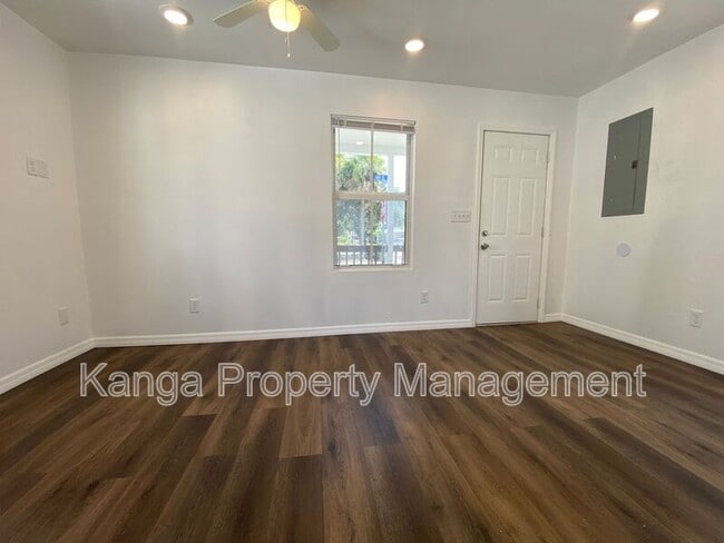 Photo - 641 6th St