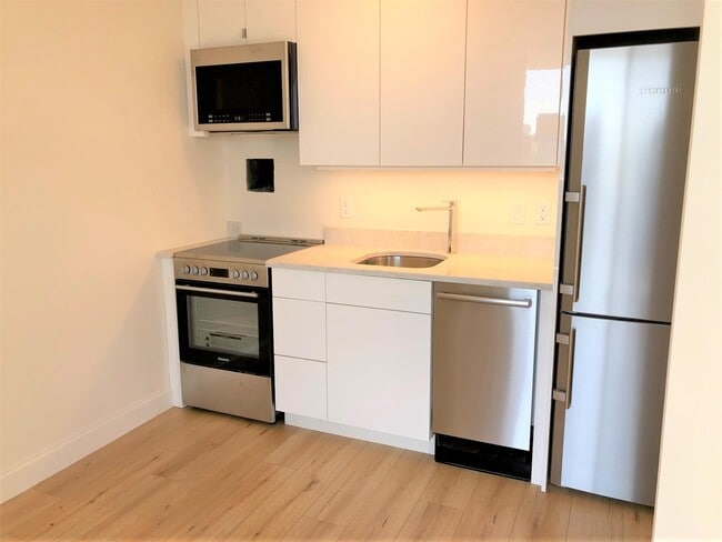 Building Photo - 872 Massachusetts Ave Unit 811