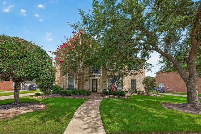 Building Photo - 1715 Lake Quitman Dr