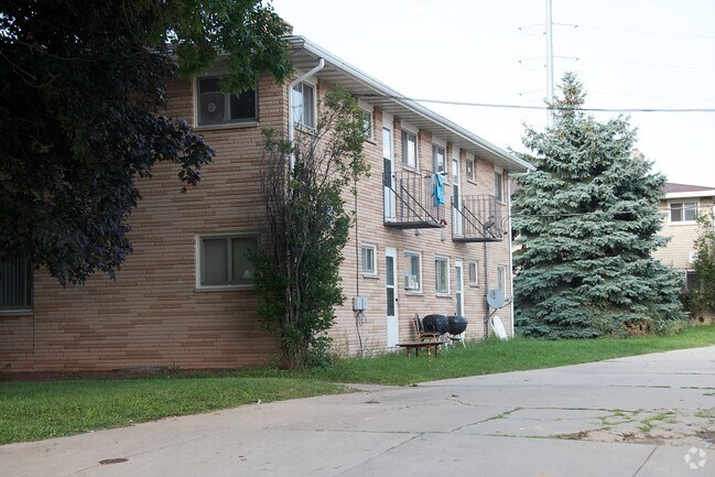 Photo - 1717-1721 Blossom Ln