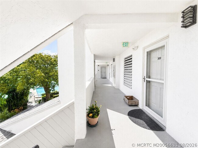Photo - 390 NE Edgewater Dr Unit 302