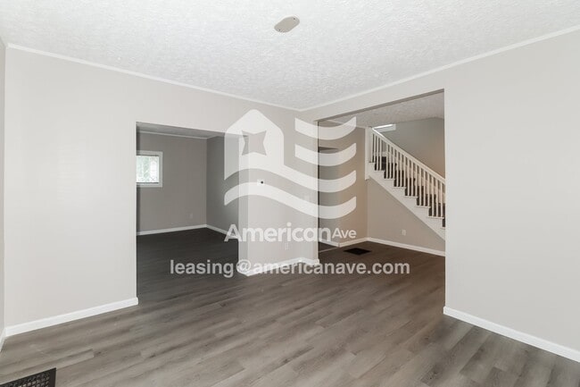 Photo - 1014 Benham Ct