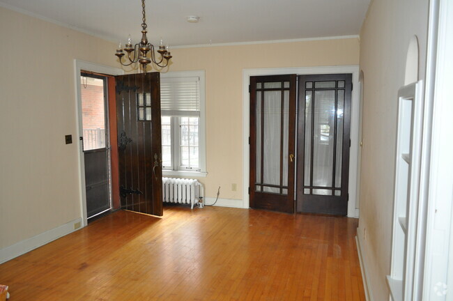 Building Photo - 445 W Wilson St Unit B Rental