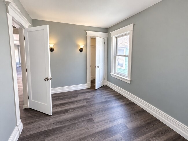 339 Hoyt St Unit 2