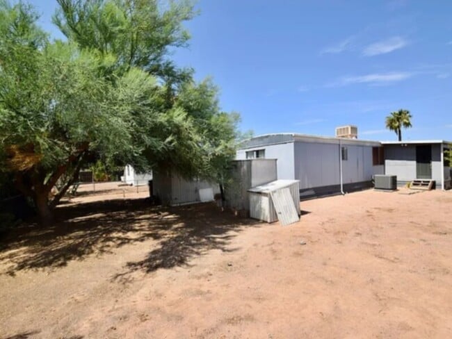 Building Photo - 2 bed 1 bath, 840 sq ft manufactured home