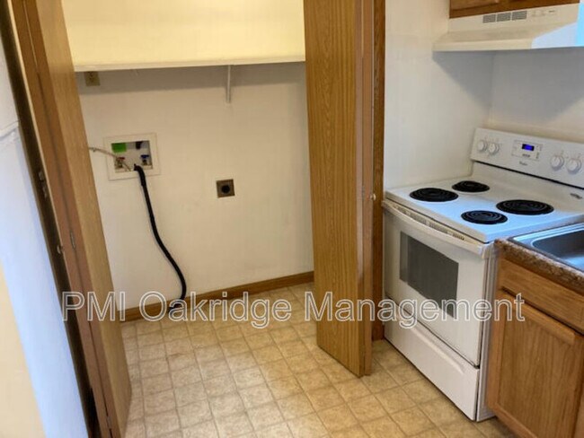 Photo - 1112 W Main St