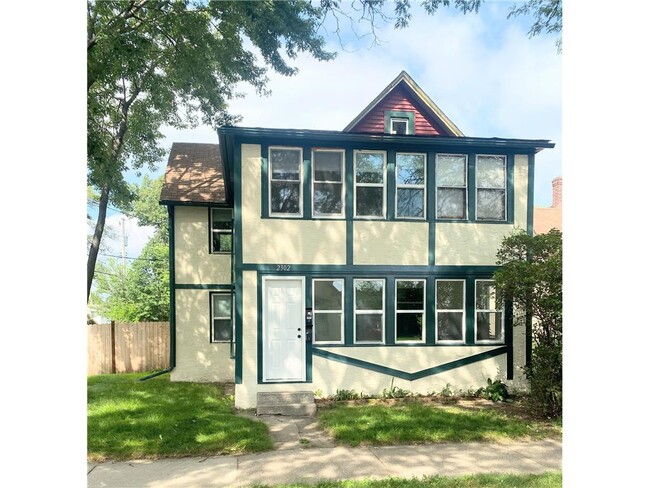 Building Photo - 2302 6th St NE Rental