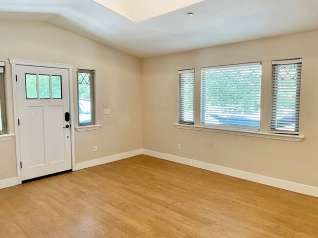Photo - Newer and Upgraded 4 Bedroom 2 Bathroom near Cal Poly