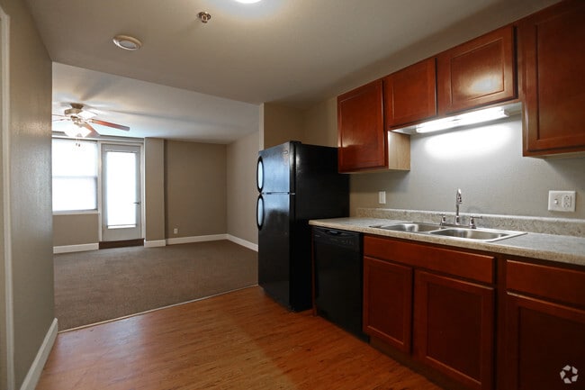 Studio - 458 SF - City Parc at Pine Senior Living