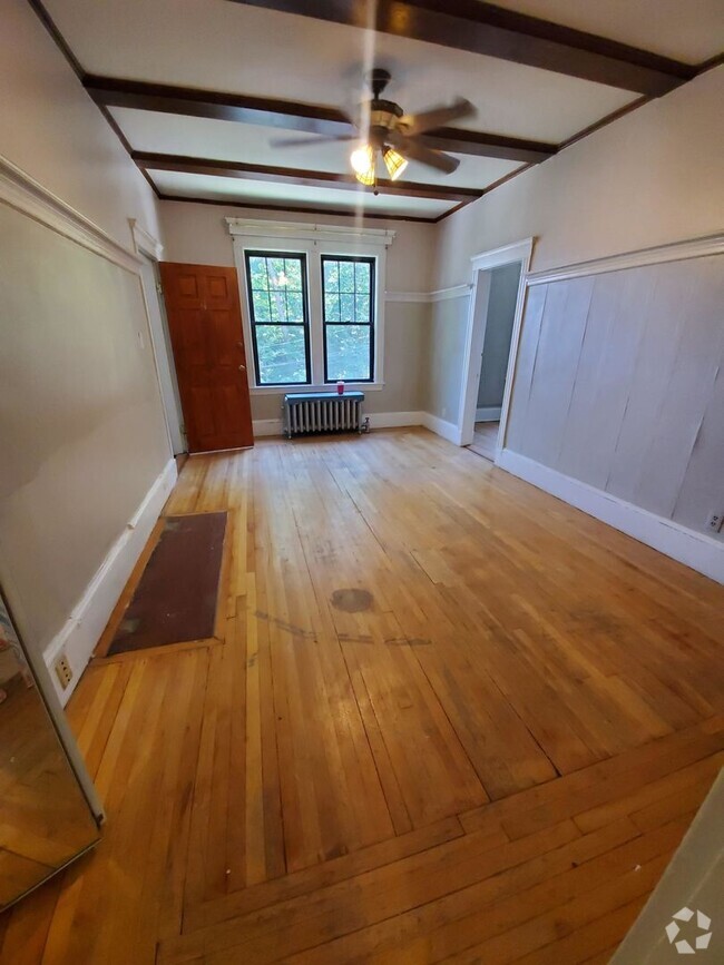 Building Photo - 43 Gordon St Rental