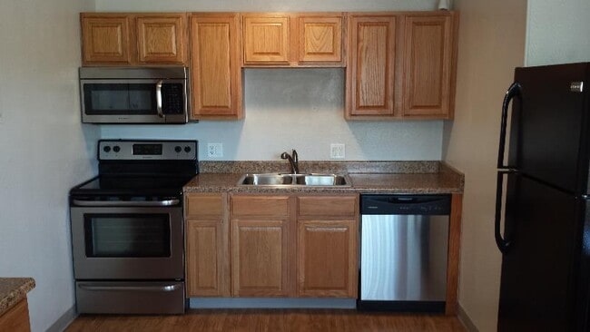 6820 Western Pl