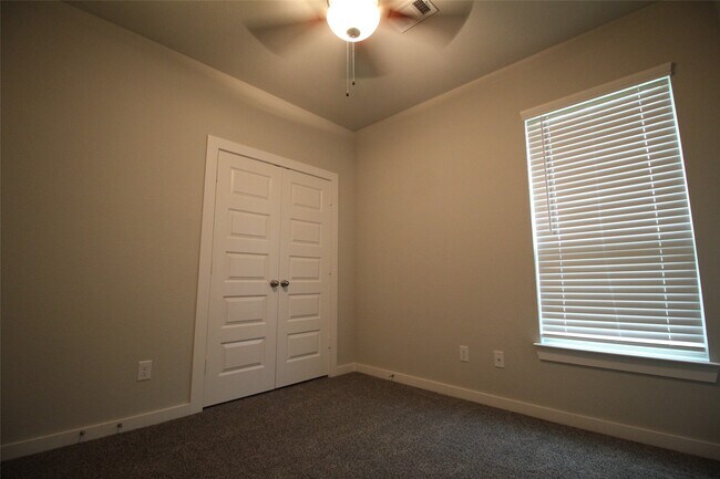 Photo - 25504 Starling Ln