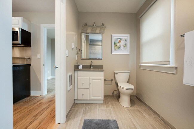 Photo - The Amberton