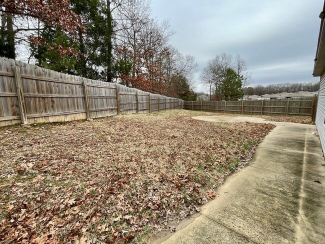 Photo - Three bed, two bath in Valley View available now