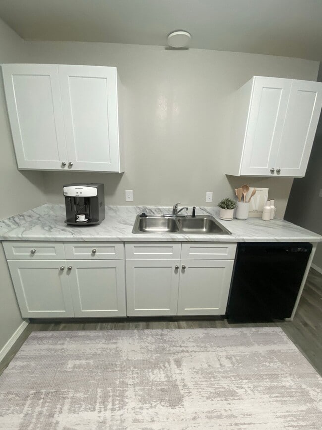 Photo - Maple Gardens