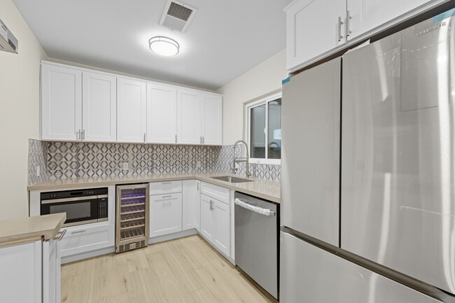 Photo - 1630 E Catalina Dr