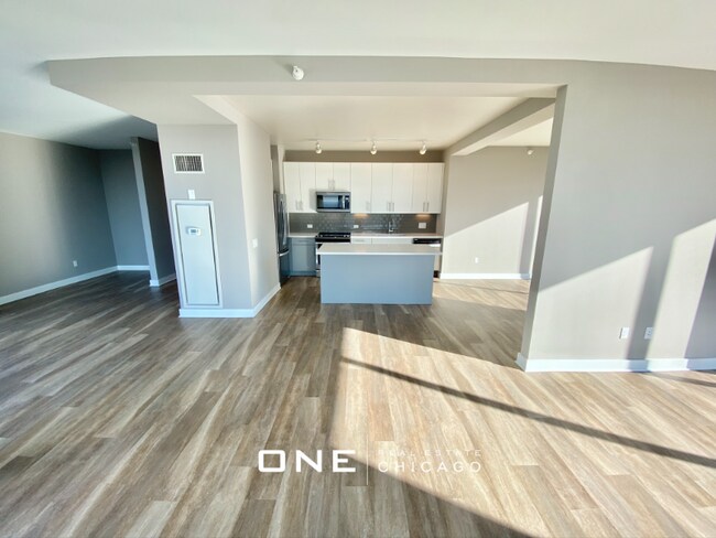 501 N State St Unit 2203