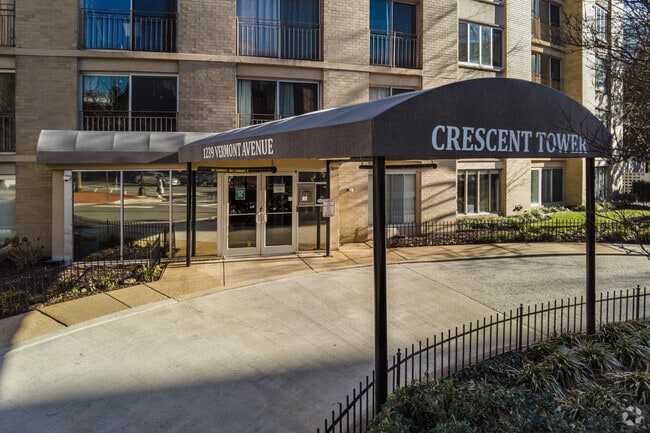 Photo - Crescent Tower