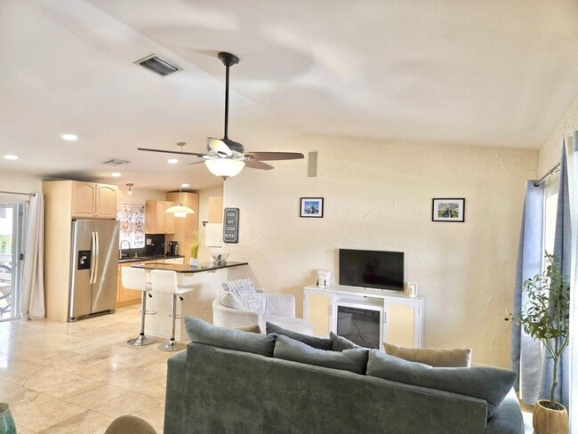 Photo - 3460 SW 3rd St
