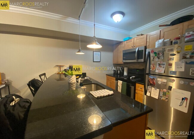 Building Photo - 52 Chelsea St Rental