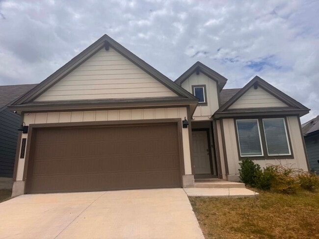 Building Photo - Highly Sought after Yowell Ranch Home