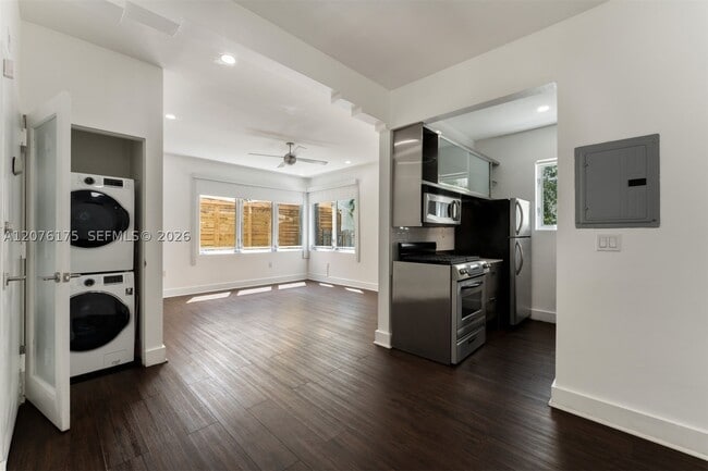 Photo - 1360 Washington Ave Unit 107