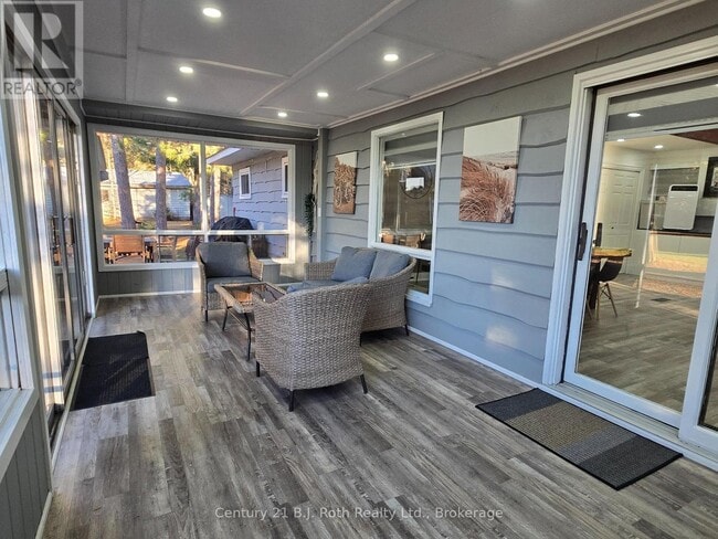 Photo - 375 Santas Village Rd