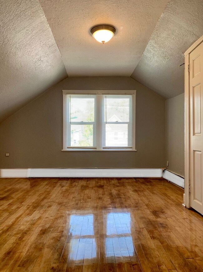 Photo - Beautiful 6 bedroom house in St. Paul!!