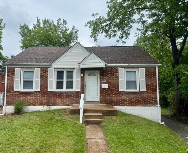 Building Photo - Single Family 2 Bedroom