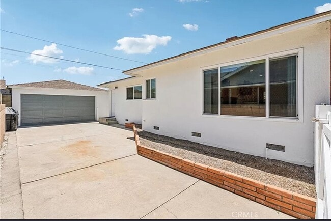 Photo - SFR-BIG, BRIGHT, BEAUTIFUL HOME