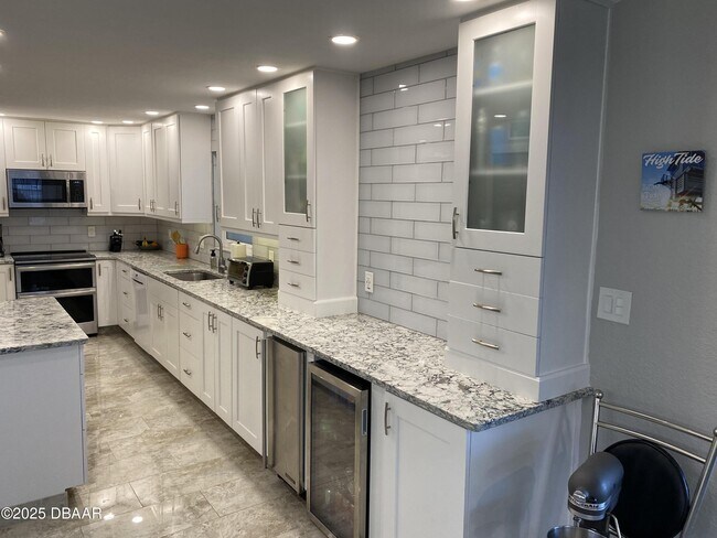 Photo - 1571 S Atlantic Ave Unidad 108