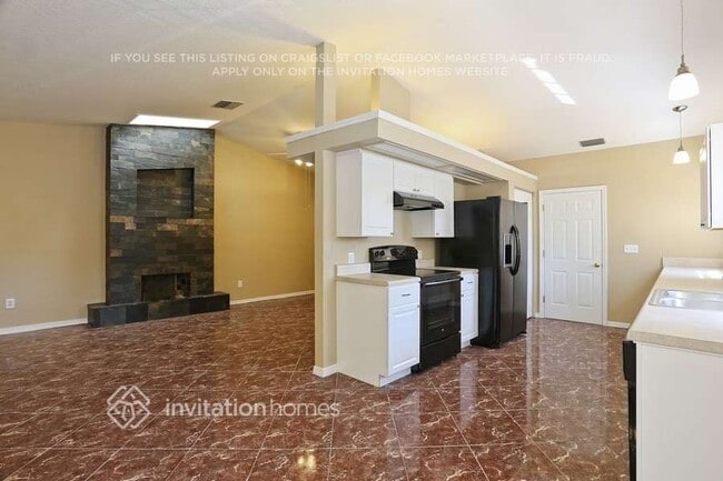 Photo - 327 80th Ave NE