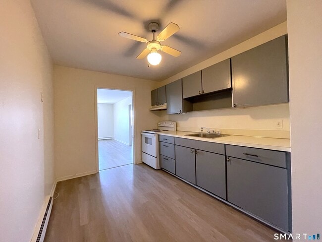 Photo - 1730 State St Unit 404