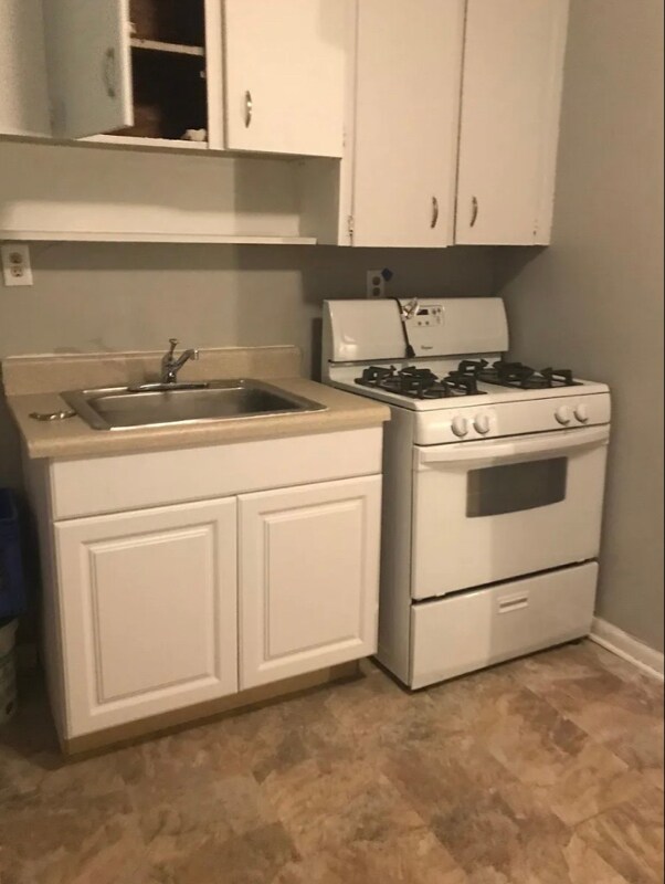 Photo - 1084 Cordova St SW