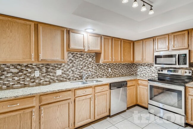 Photo - 1423 La Paloma Cir